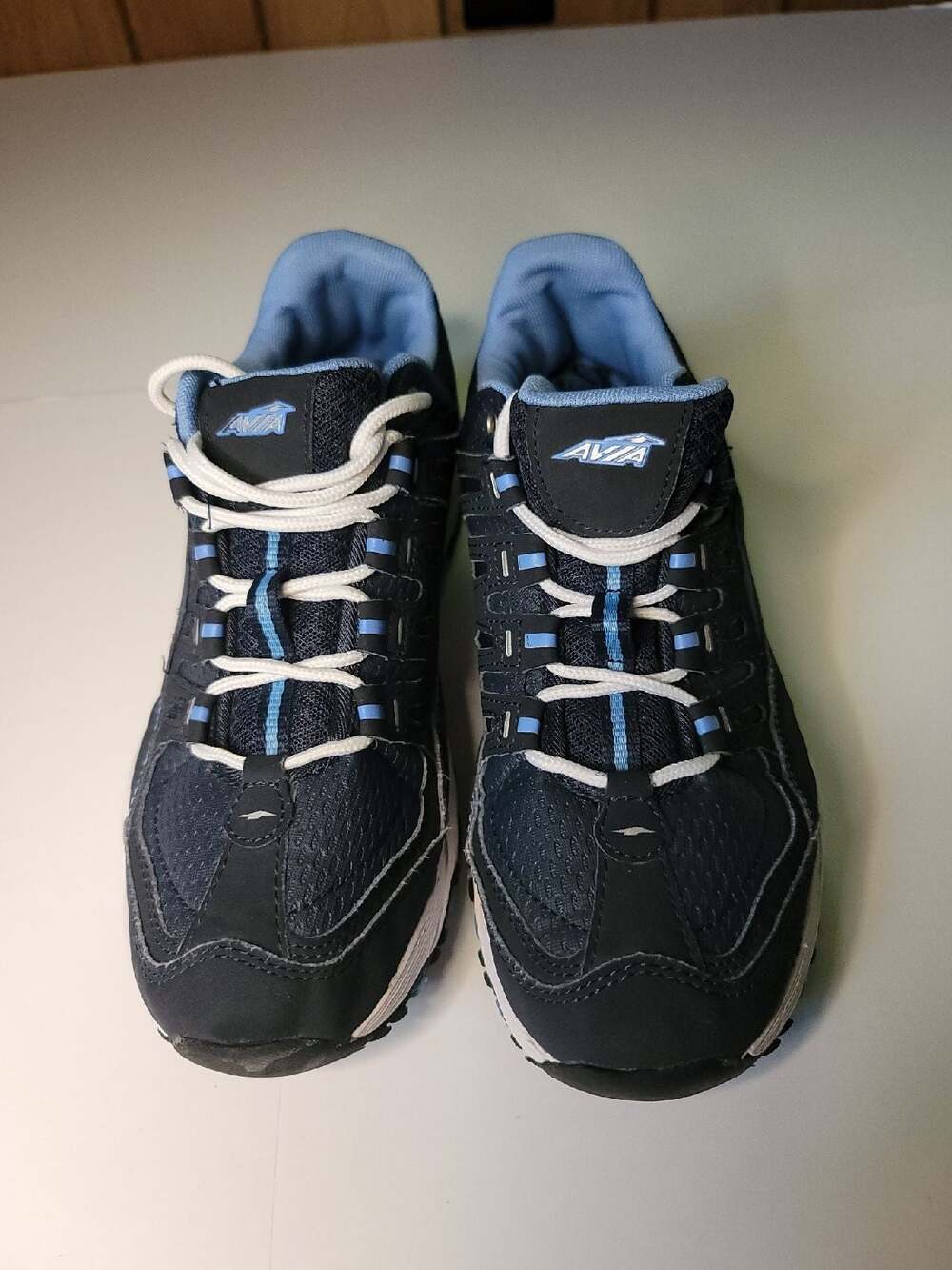 Avia women's Trainer Shoe Size 9